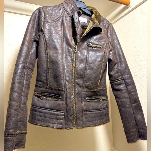 Brown leather jacket with brown fur - Picture 1 of 6